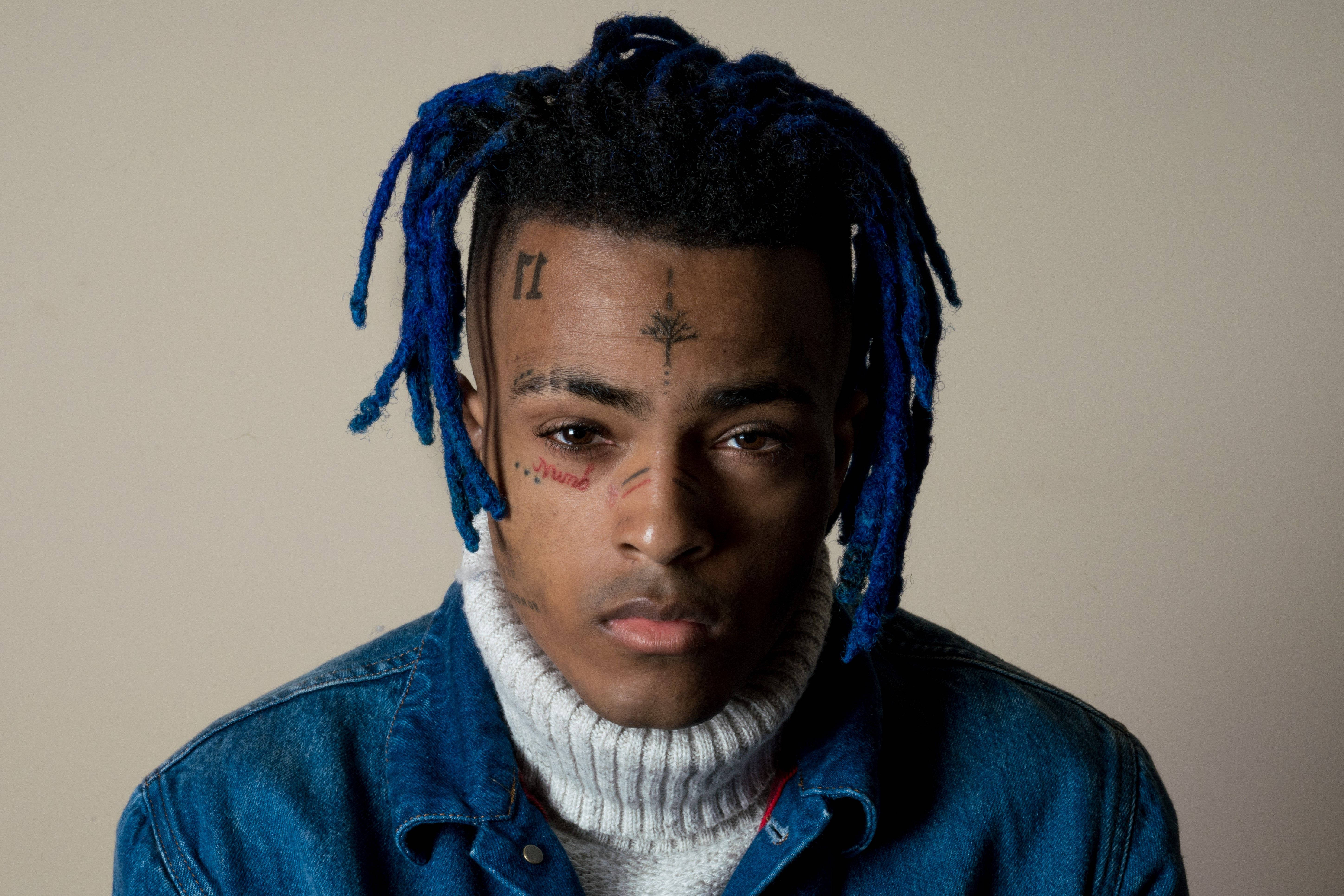 Xxxtentacion аниме татуировка на лбу Обои