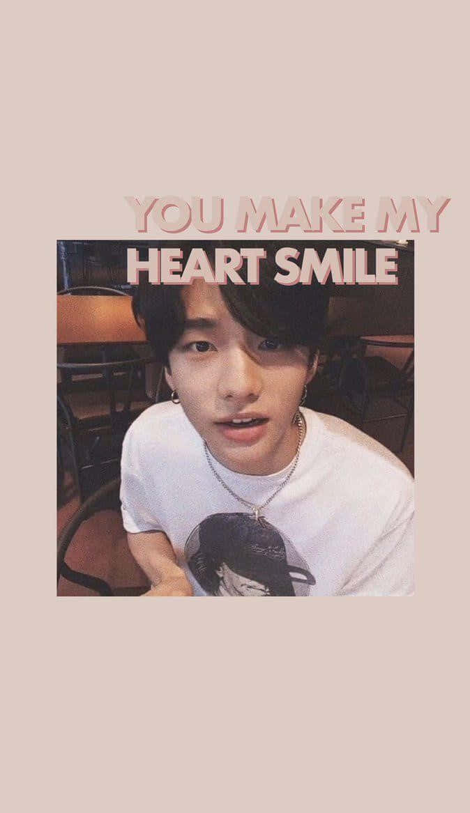 Южнокорейский певец Хёнджин You Make My Heart Smile Обои