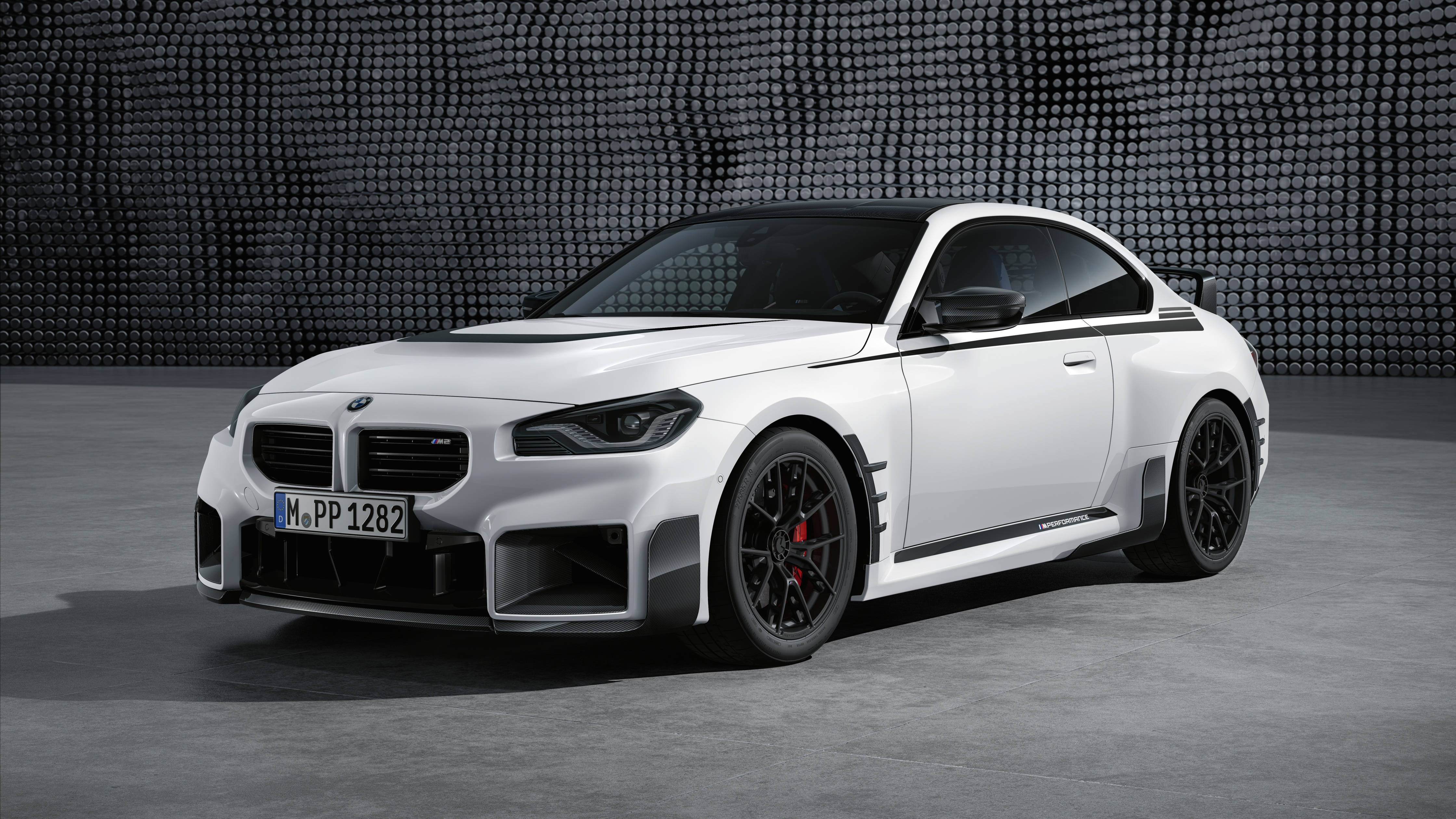 Белый BMW M2 4K для ноутбука Обои