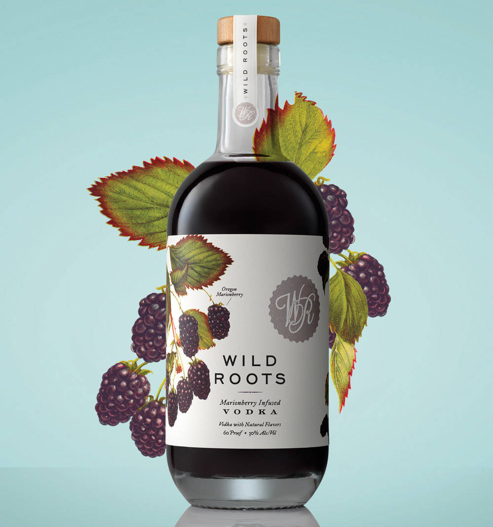 Водка Wild Roots с марионской ягодой и свежими ягодами Обои