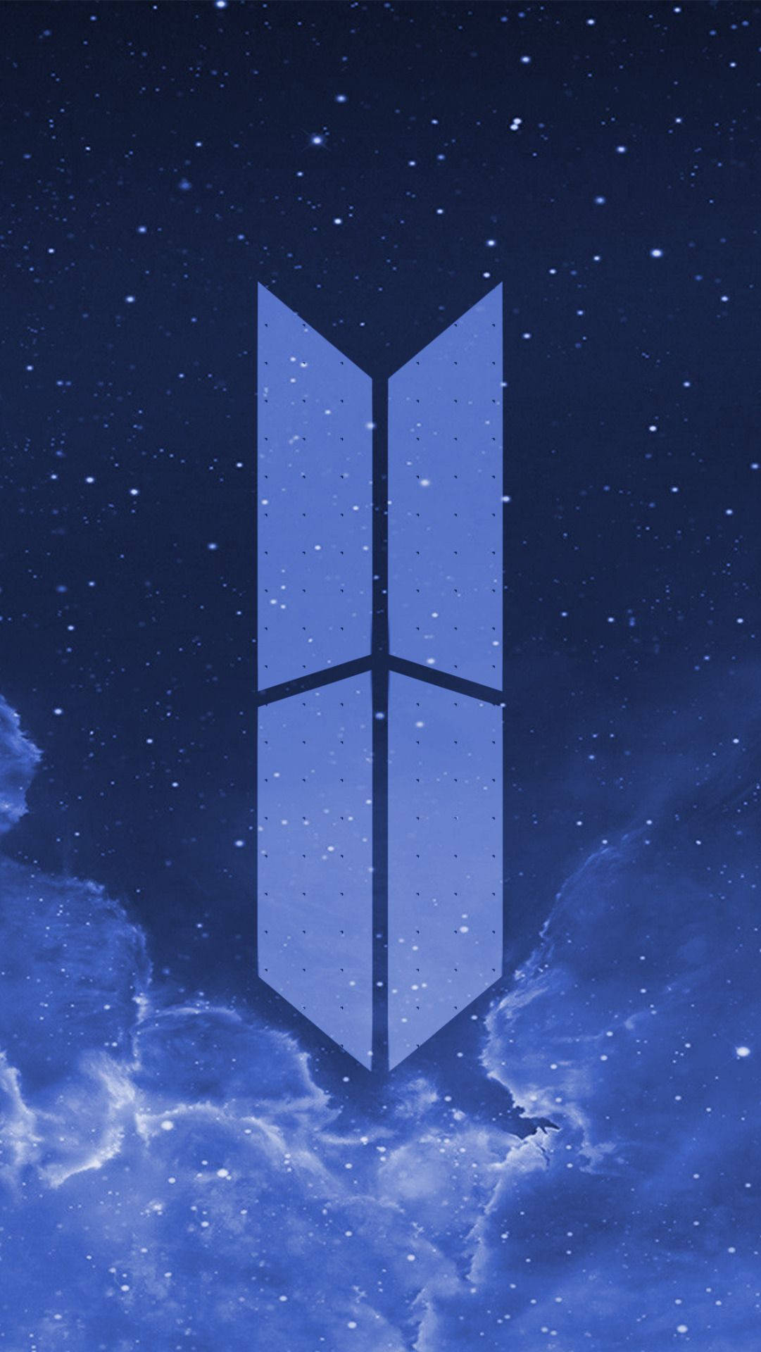 Голубой логотип BTS на фоне галактики Обои