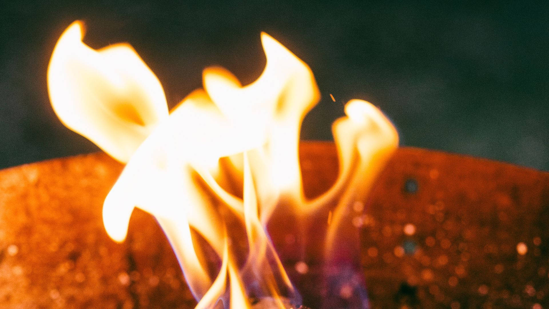 Жар уличного огня Обои