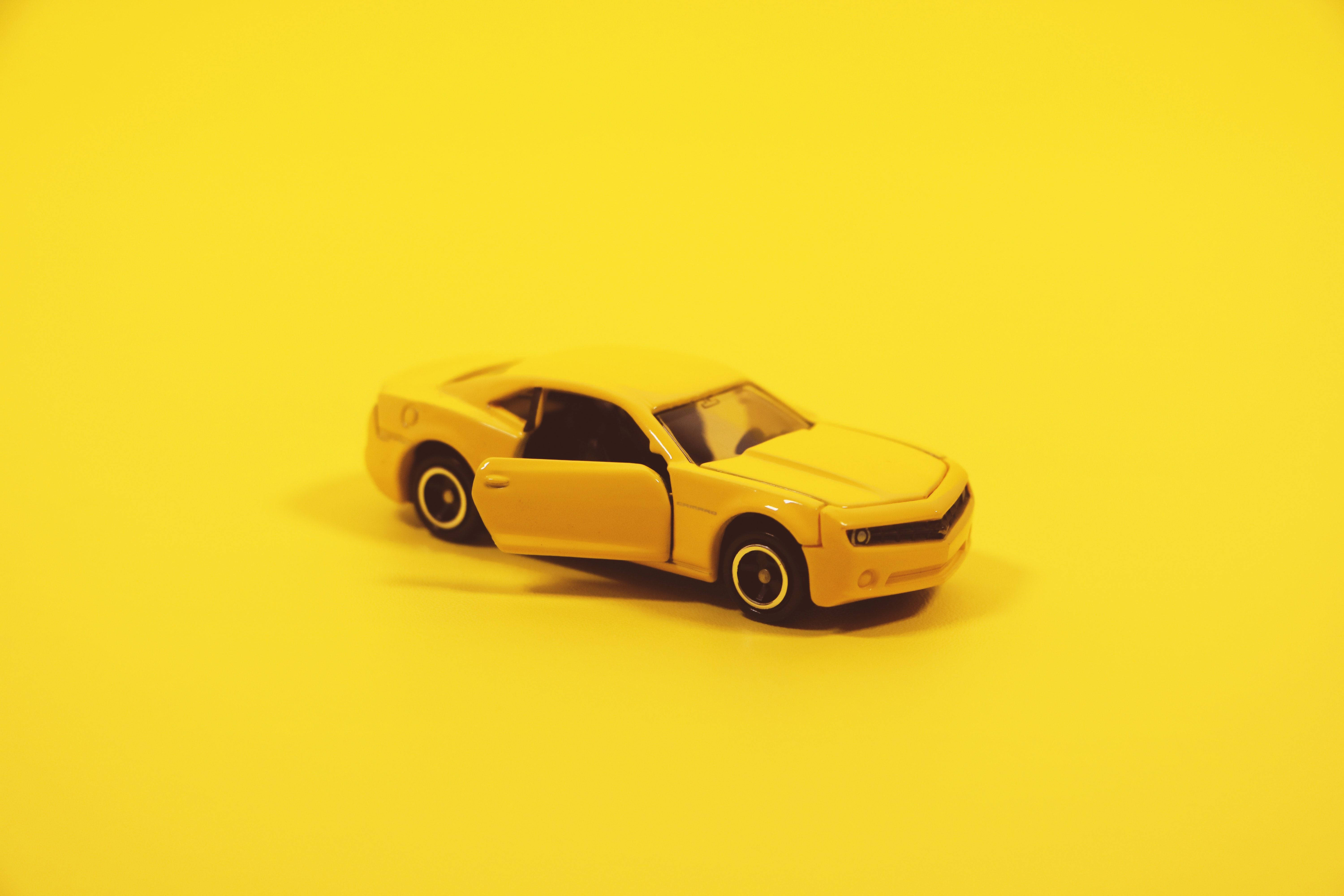 Желтый HD Chevrolet Camaro Обои