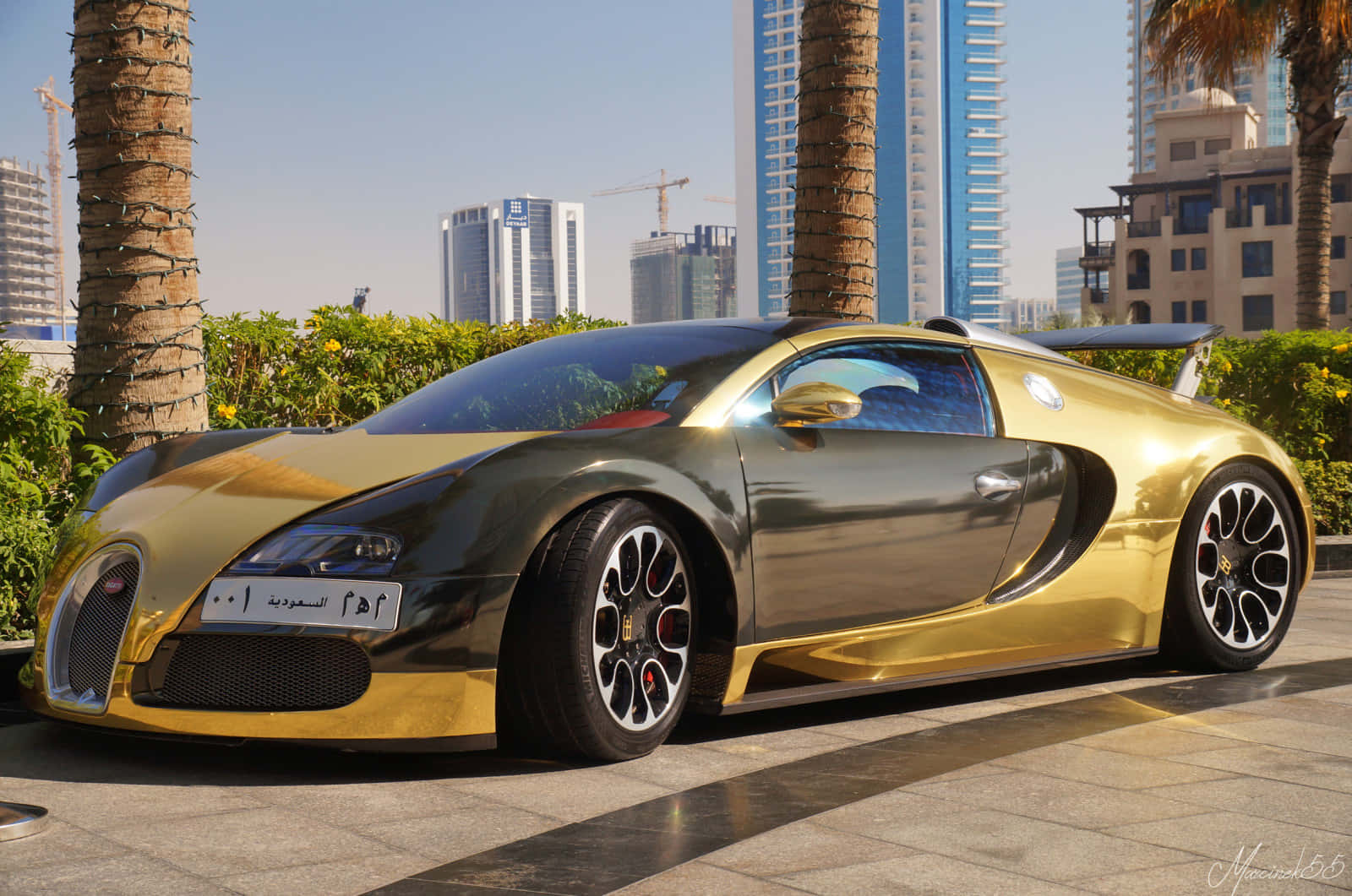Золотой Bugatti Veyron
