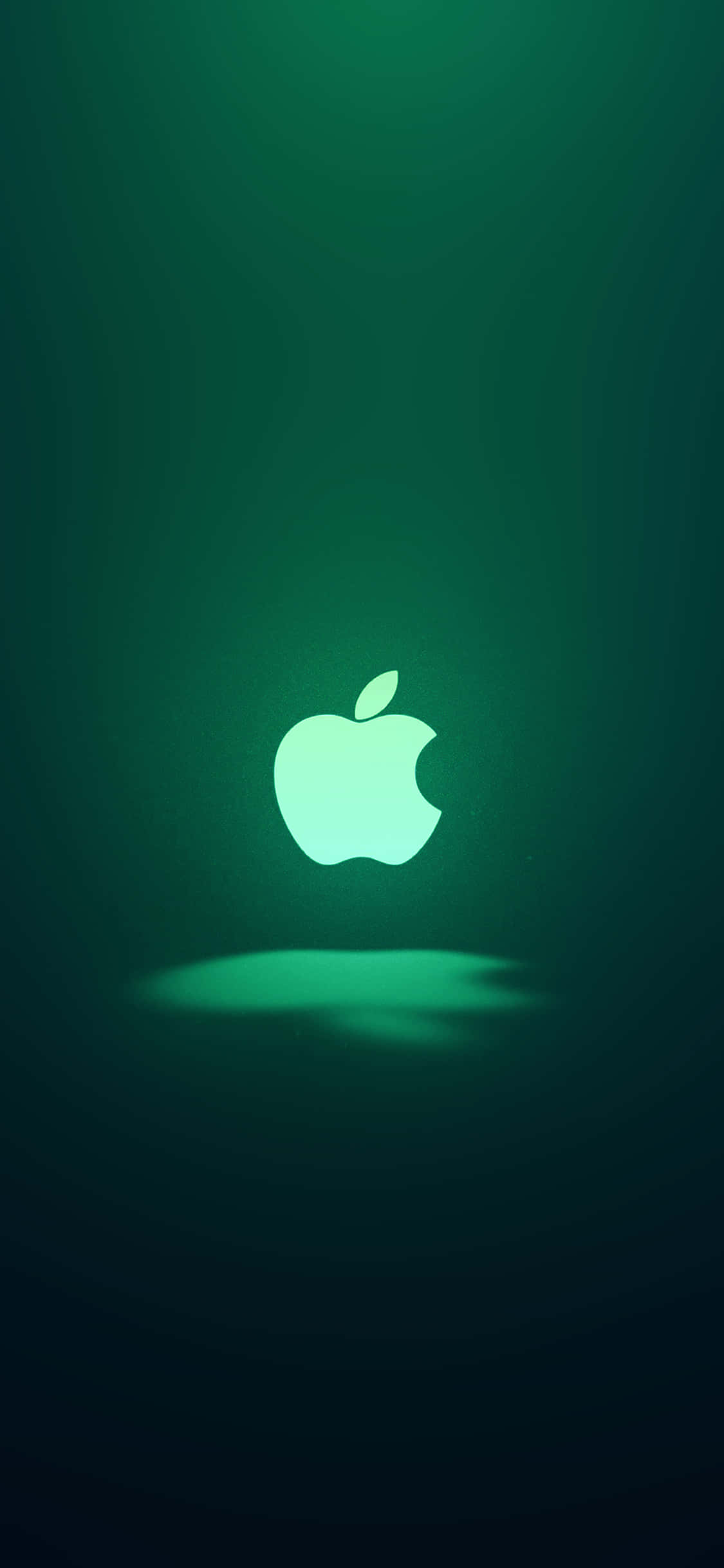Культовый зеленый логотип Apple iPhone 11 Обои