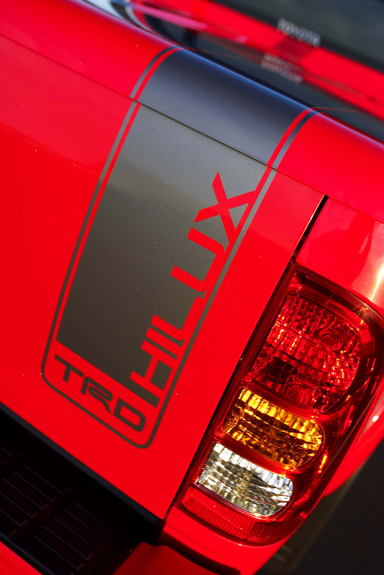 Логотип Toyota TRD Hilux Обои