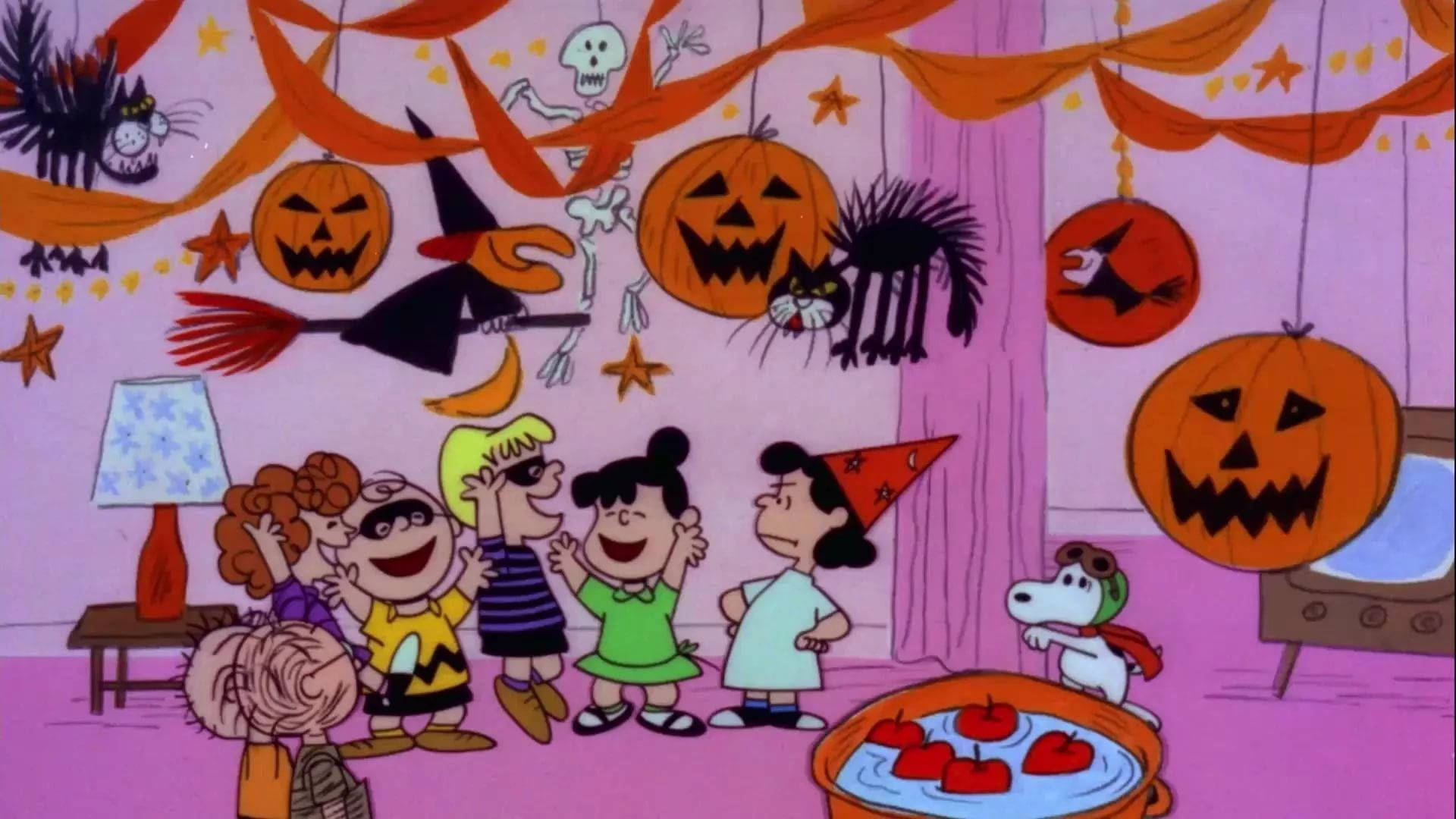 Милый эстетичный праздник Хэллоуин с персонажами Peanuts Обои
