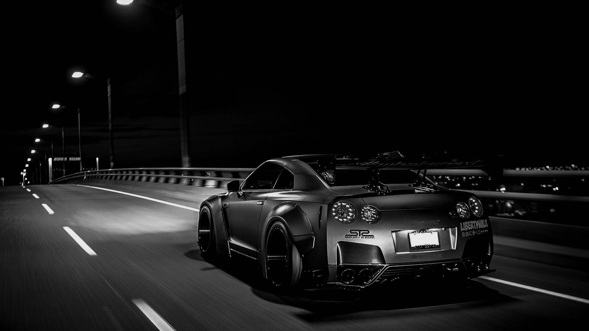 Монохромный Nissan GTR Обои