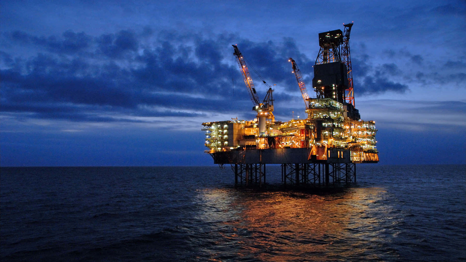 Норвегия сжимает год, начинается большая нефтяная платформа Обои