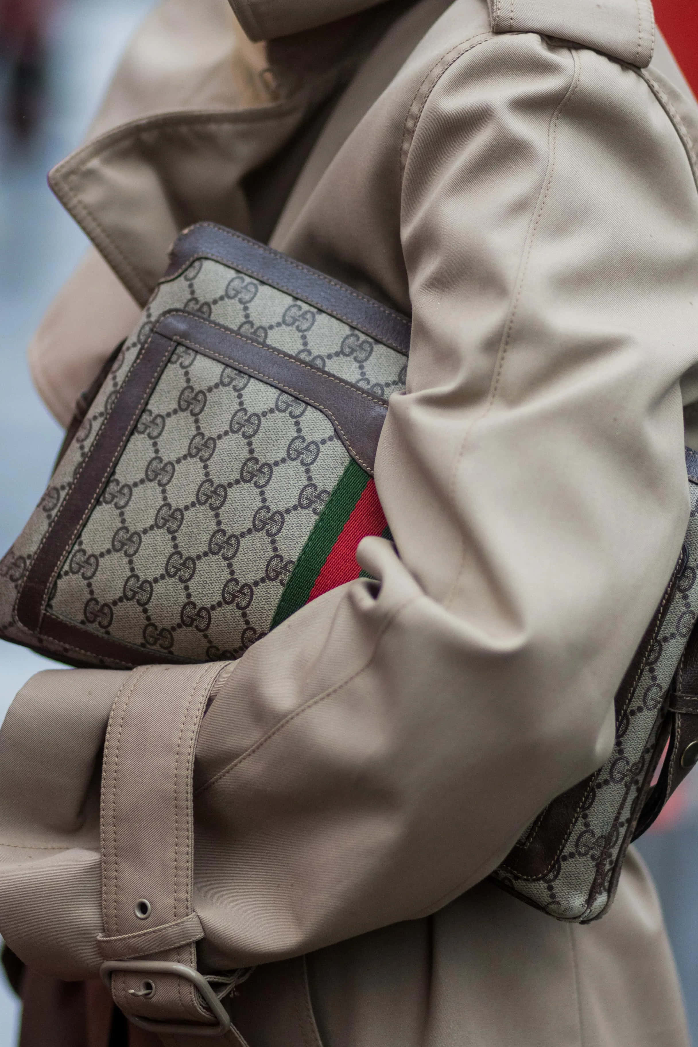 Откройте культовые образы в коллекции Gucci Обои