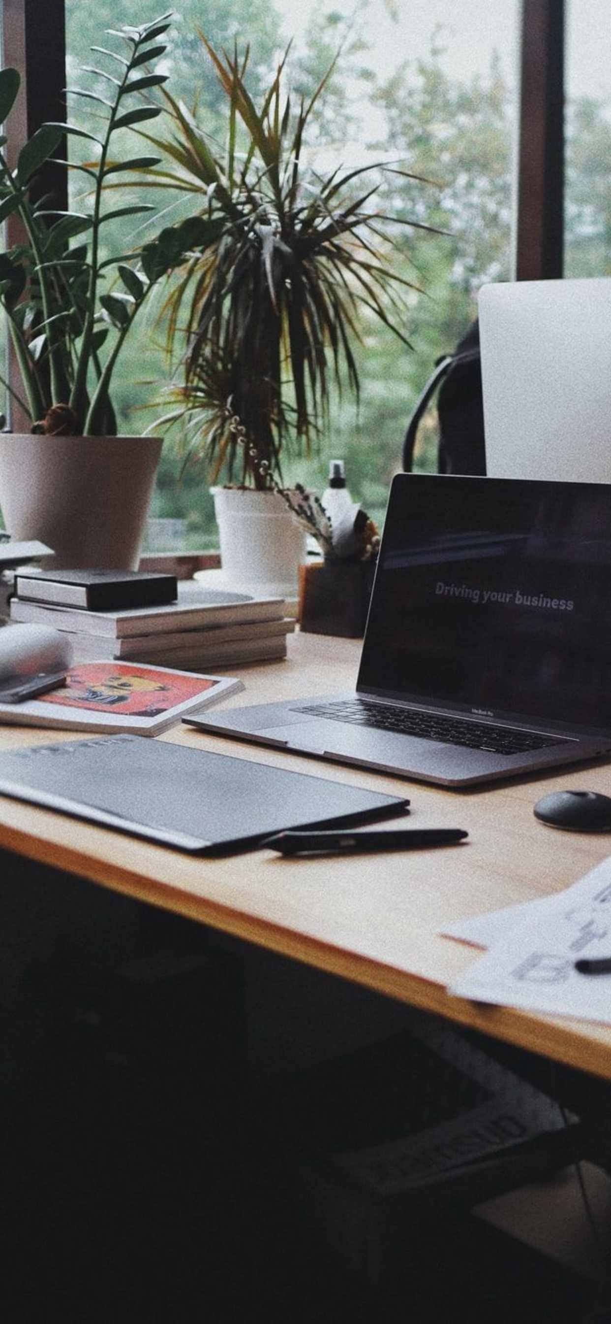 Работа откуда угодно с iPhone XS Max Обои