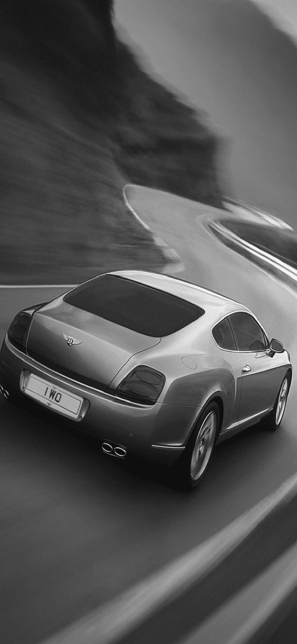 Сядьте за руль и ощутите высшую роскошь с iPhone Xs Max Bentley Обои