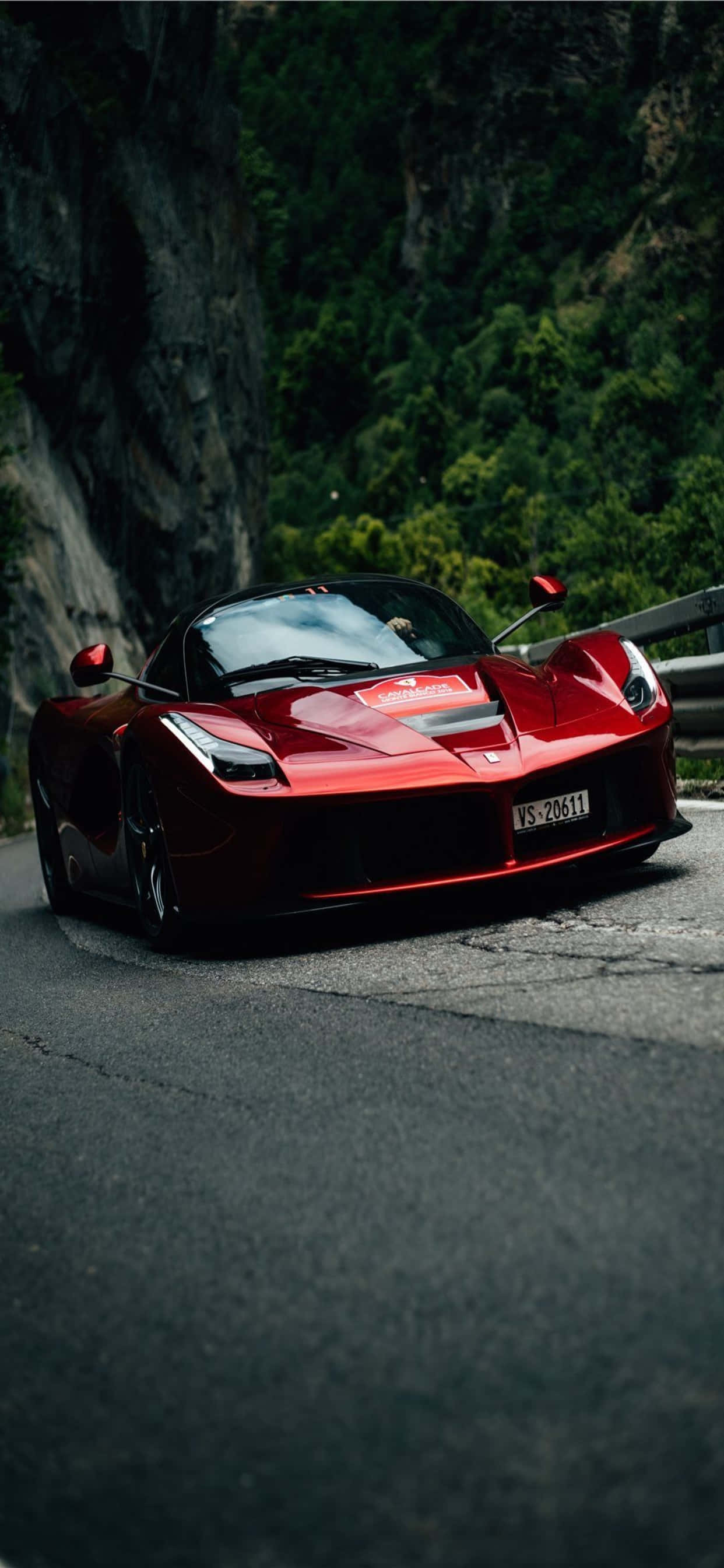 Фон iPhone XS Max Ferrari глянцевый красный LaFerrari Обои