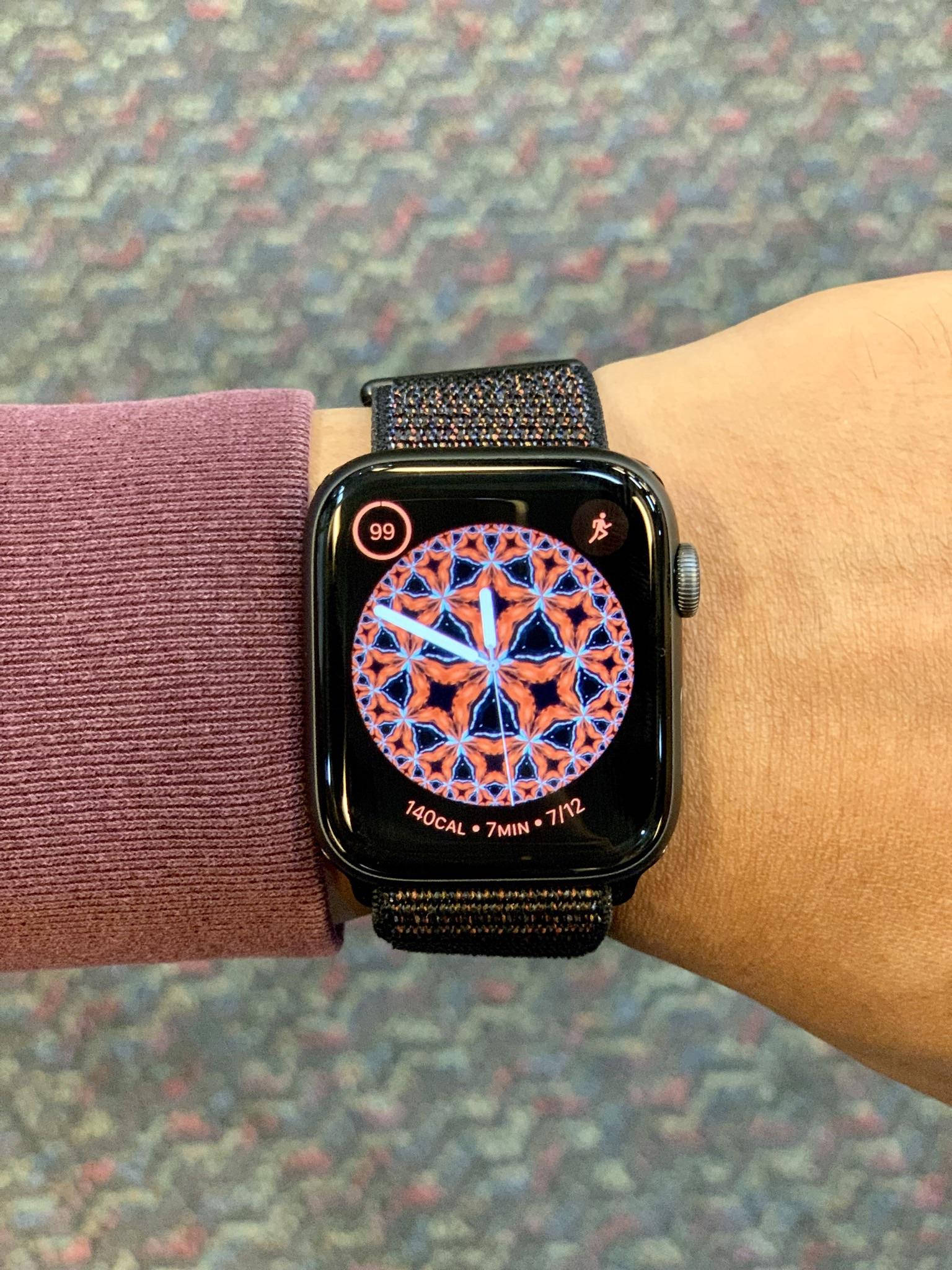 Циферблат Apple Watch с узором калейдоскопа Обои