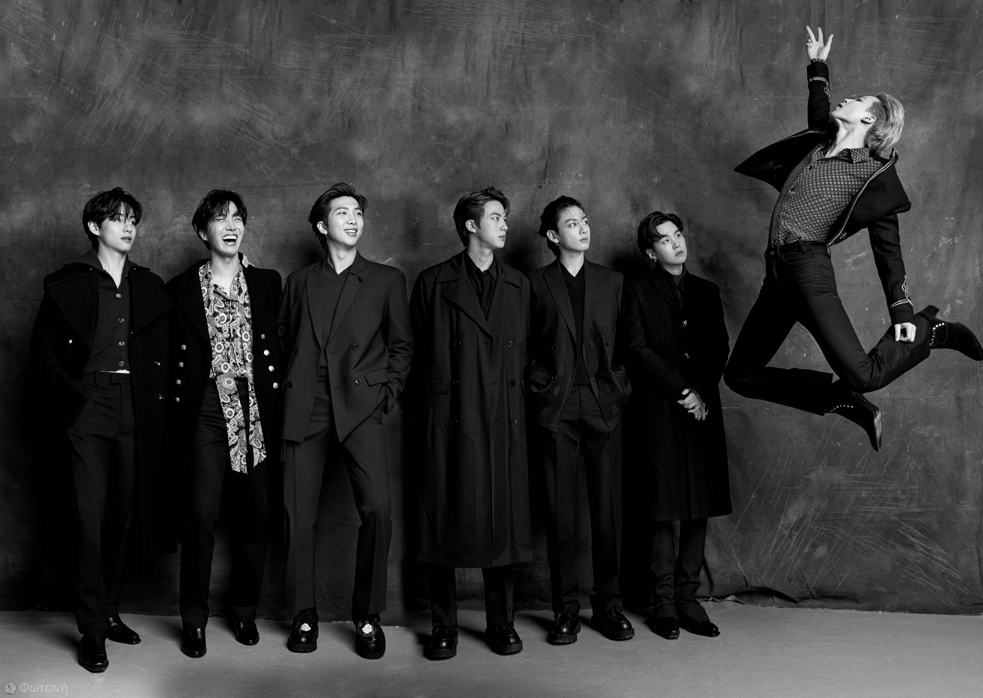 Черно-белый крутой ноутбук BTS Обои