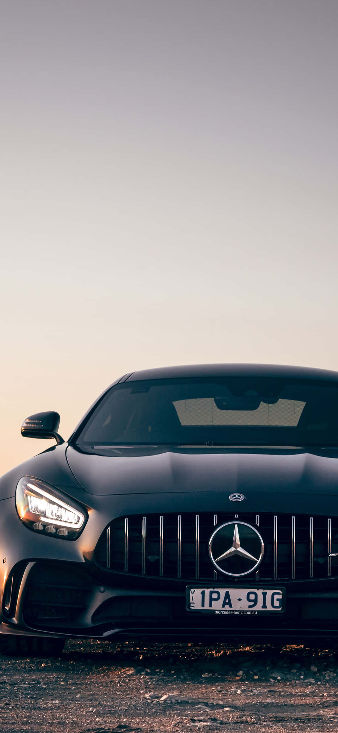 Черный фон iPhone Xs Mercedes Amg Обои
