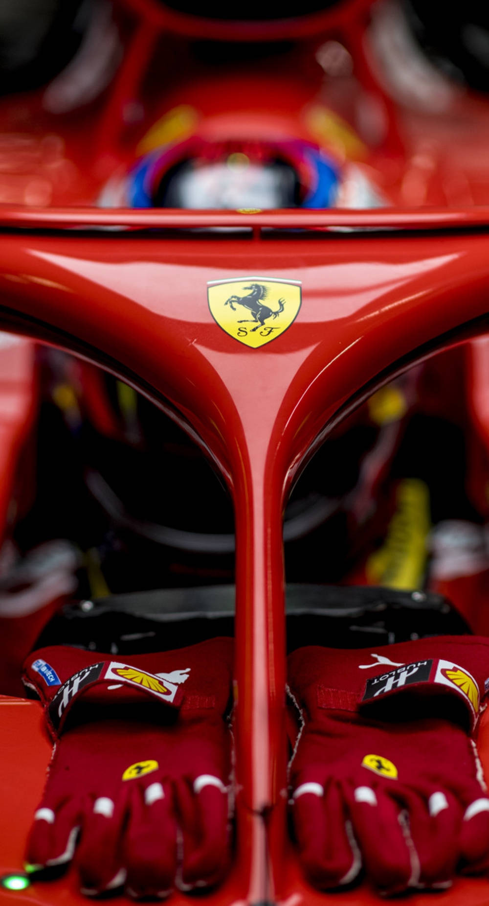 Элегантность Гарцующего Жеребца - Ferrari для iPhone Обои