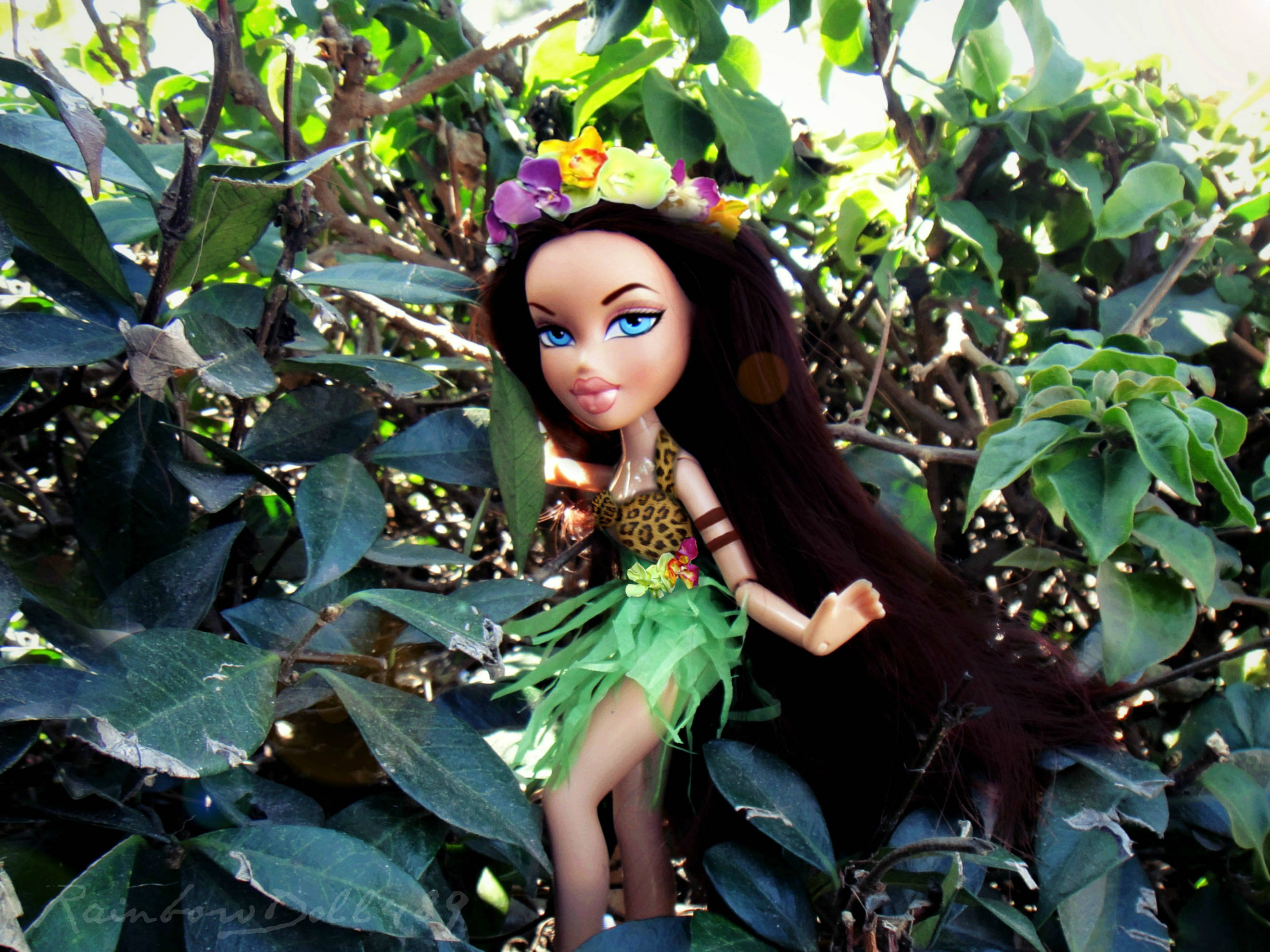 Эстетичная кукла Bratz — любительница природы Обои