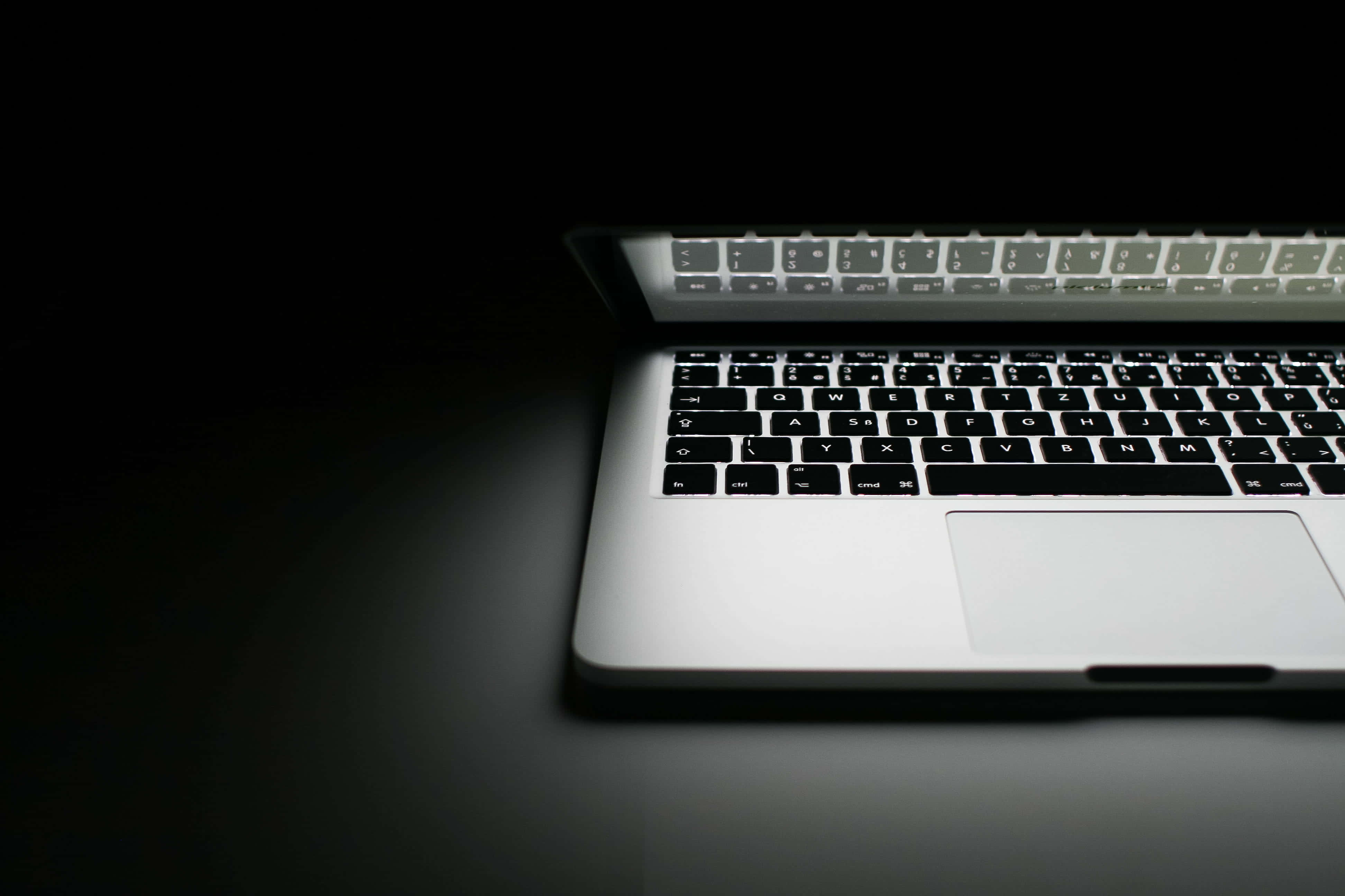 Эстетичный MacBook — работай стильно Обои