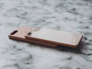 iPhone 8 в чехле