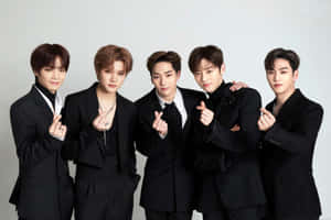 nuest — Kpop гиф Обои