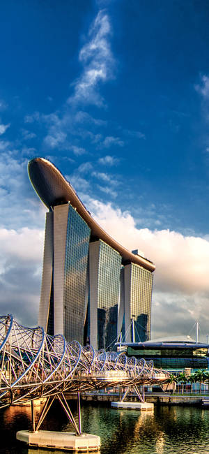 Marina Bay Sands Phone Clouds — 1320x2868 Обои