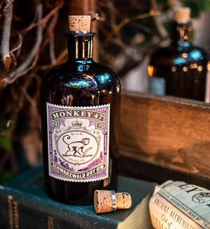 Monkey 47 Gin Schwarzwald Dry — немецкий ликер — Honor Magic V Обои