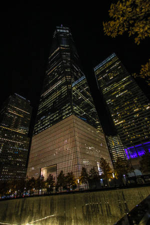 One World Trade Center Нью-Йорк Ночь iPhone — Xiaomi Pad 9 Pro Обои