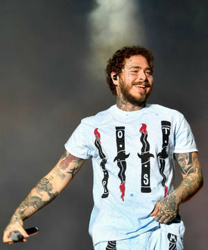 Post Malone 2019 Sziget Festival — обои — Motorola Razr Ultra 2026 Обои