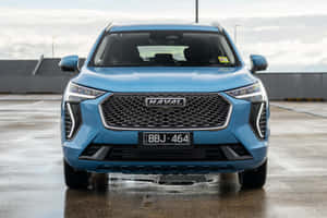 Гладкий и современный Haval SUV в обширном ландшафте — MacBook Pro Обои