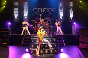 Queen фото — MacBook Pro M2 Обои