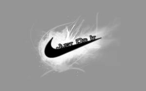 Крутой Nike в черно-белом стиле