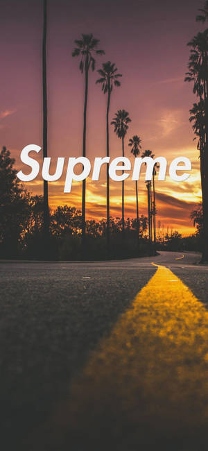 Оранжевый логотип Supreme на дороге — iPhone 13 Pro Max Обои