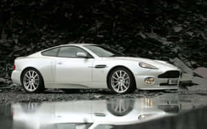 Роскошный и мощный Aston Martin Vanquish — 1280x800 Обои