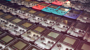 Обои с рядами моделей Game Boy Color