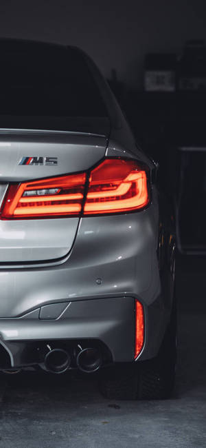 Серый BMW M5 Автомобиль iPhone — iPhone 12 Обои