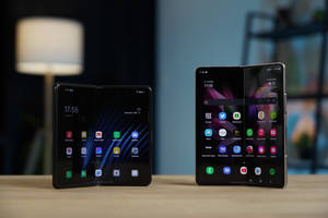 Складные телефоны Oppo и Samsung