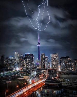 Удар молнии в CN Tower — Крутой телефон Обои