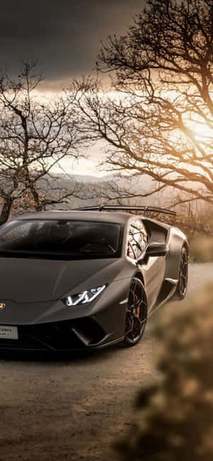 iPhone XS Max на фоне Lamborghini — IQOO Z Обои